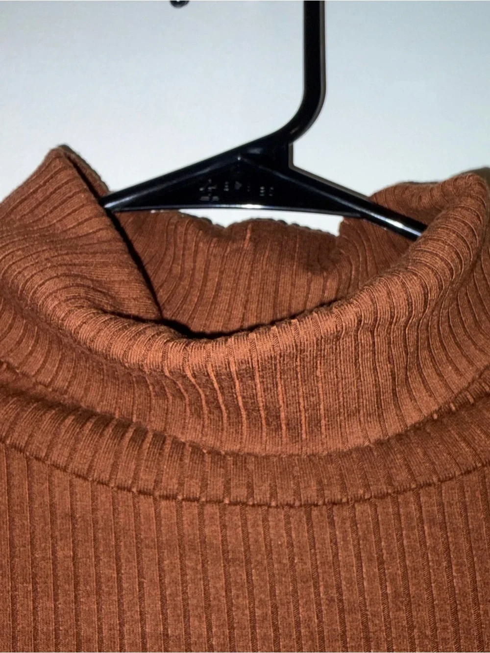 Cyrus Ribbed Turtleneck Top - Rust Brown - Picture 3 of 3
